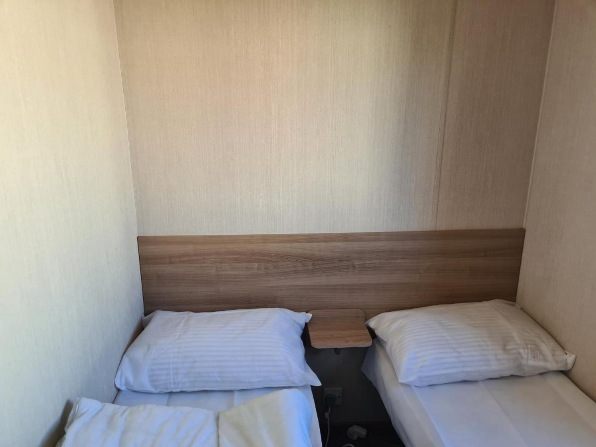 Апартаменты 8 Berth The Chase Инголдмелс Экстерьер фото